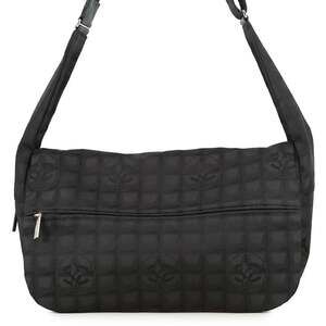CHANEL Black Shoulder Bag